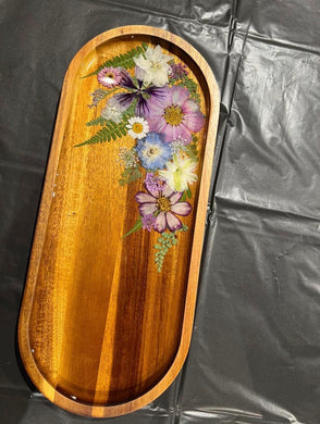08/01/2026- 11:00am NEW Dried Flower Resin Workshop!
